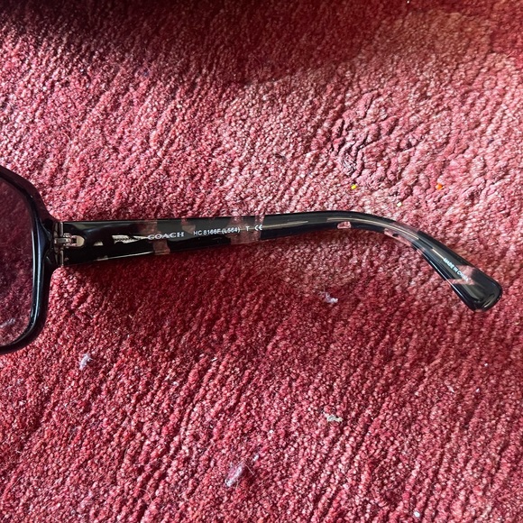 Coach Sunglasses for women.. - Picture 10 of 11